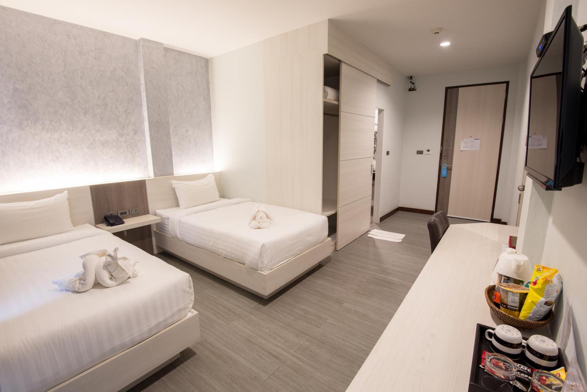 Socool Grand Hotel Nang Rong Bagian luar foto