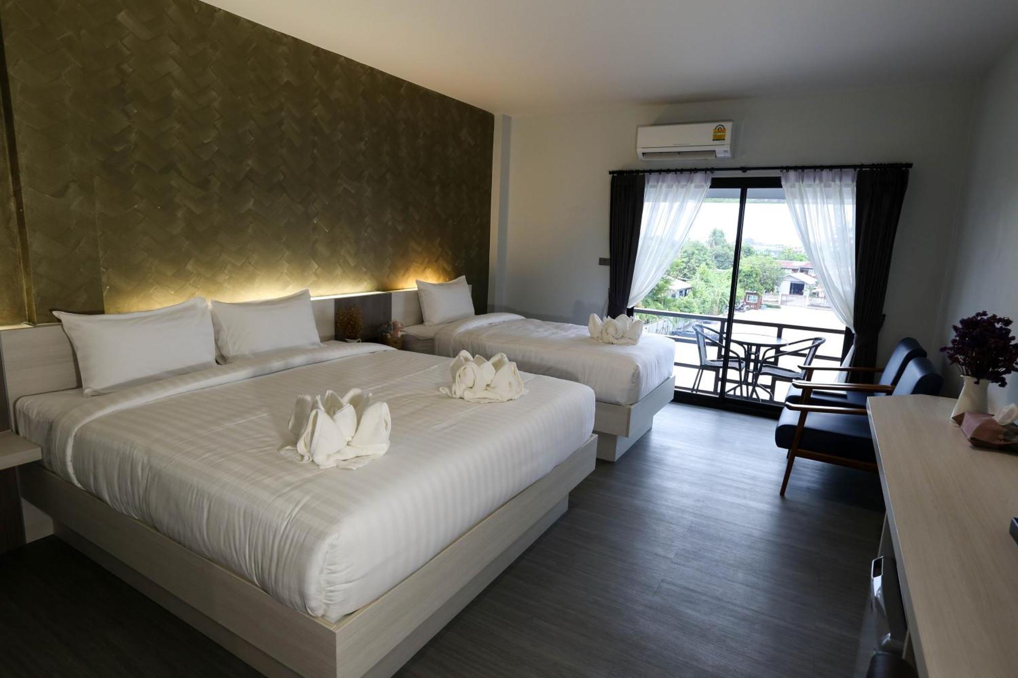 Socool Grand Hotel Nang Rong Bagian luar foto