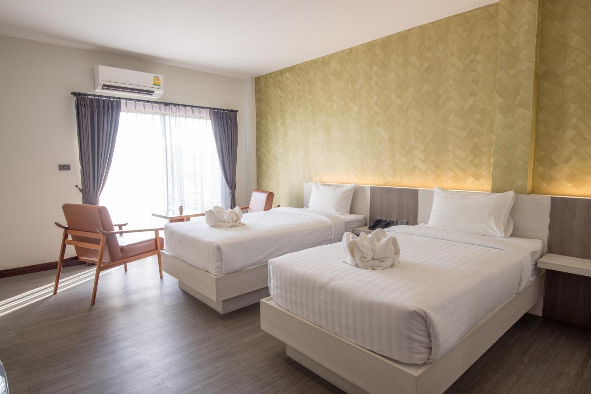 Socool Grand Hotel Nang Rong Bagian luar foto