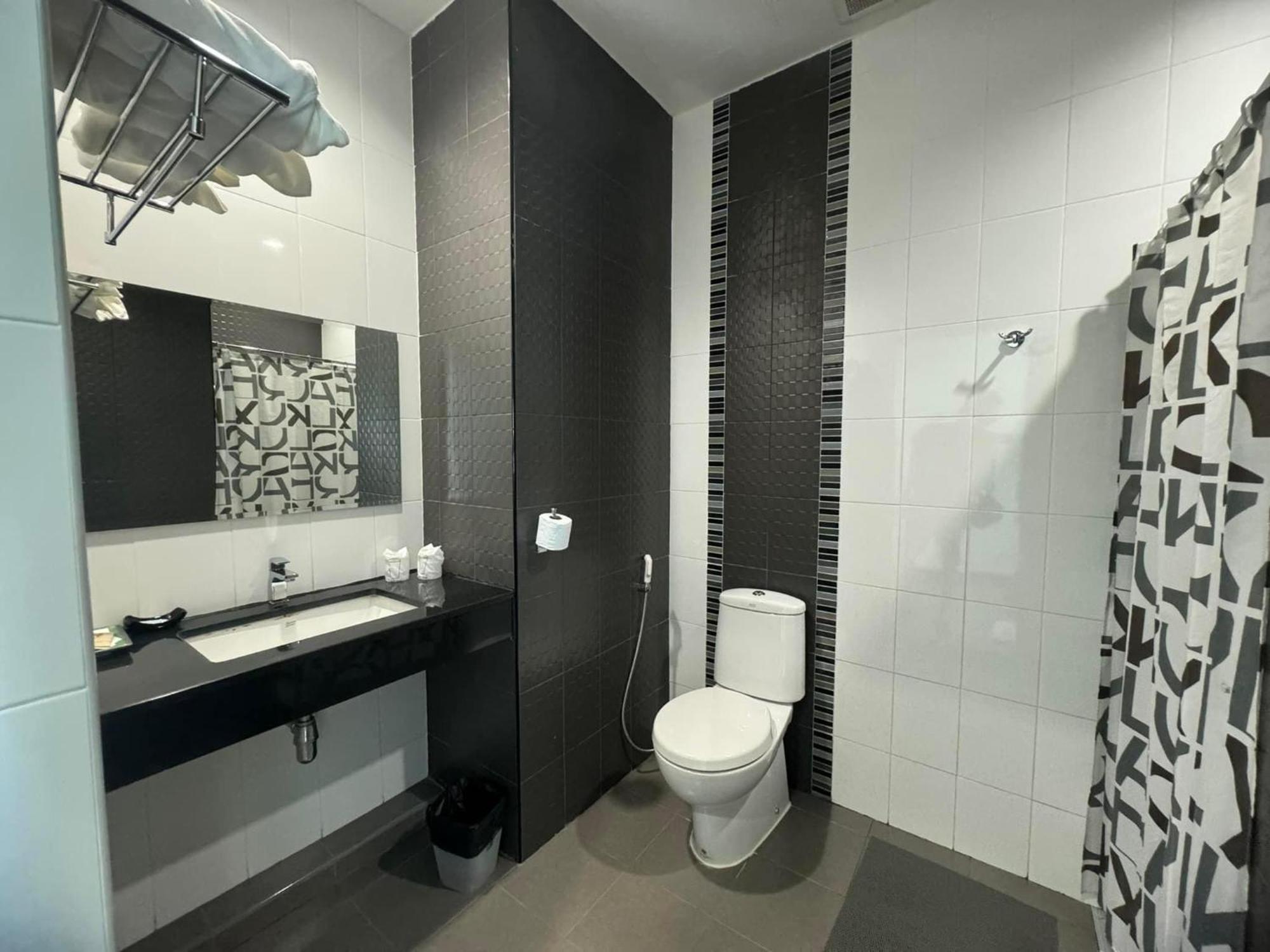 Socool Grand Hotel Nang Rong Bagian luar foto