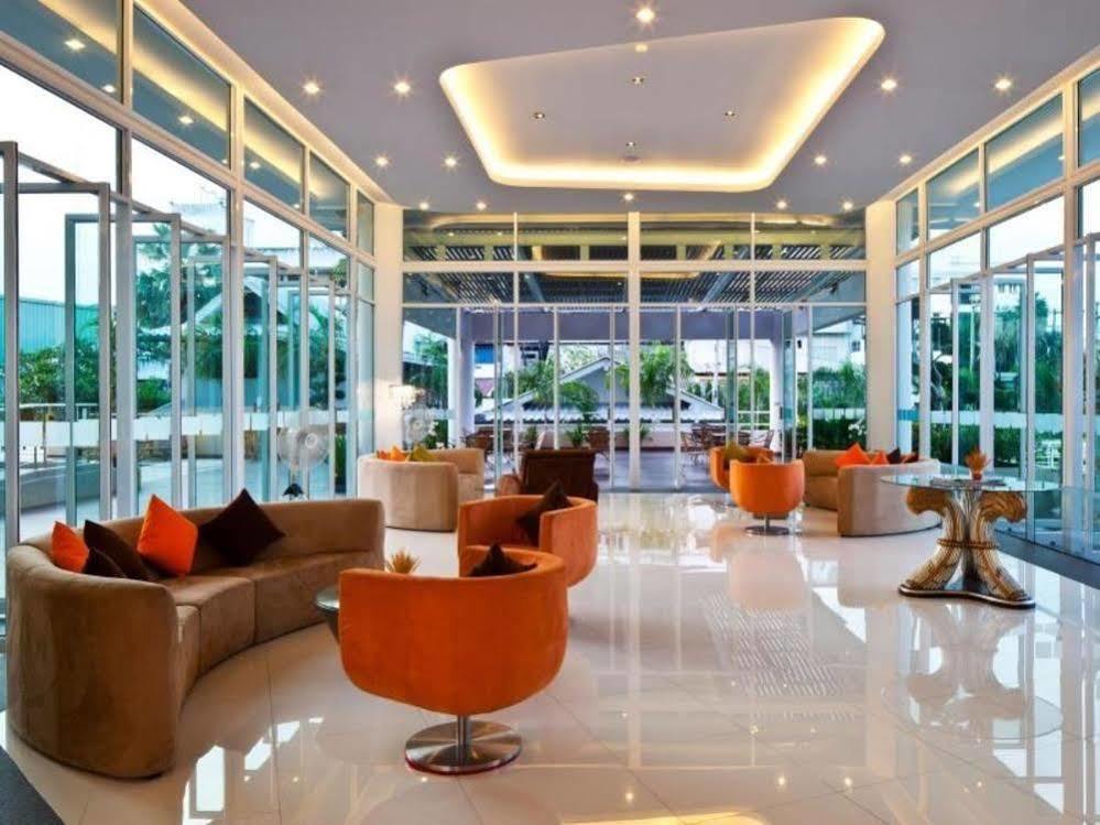 Socool Grand Hotel Nang Rong Bagian luar foto
